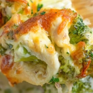 keto cheesy chicken broccoli casserole