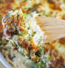 keto cheesy chicken broccoli casserole