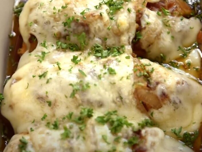 Low Carb Crockpot French Onion Chicken