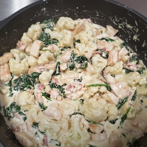 Keto Cauliflower Chicken Alfredo