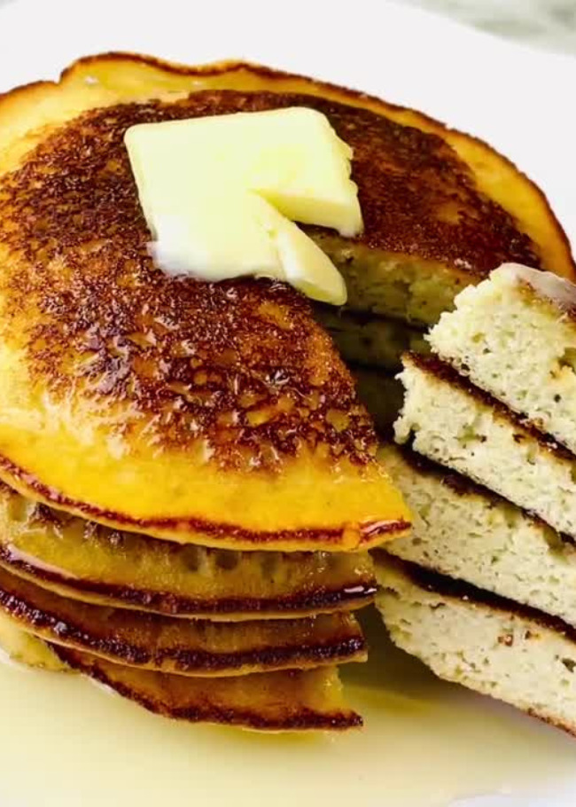 Keto Almond flour banana pancakes