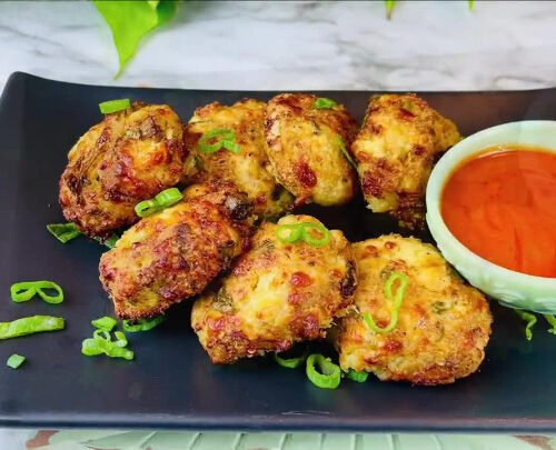 keto cheesy chicken fritters