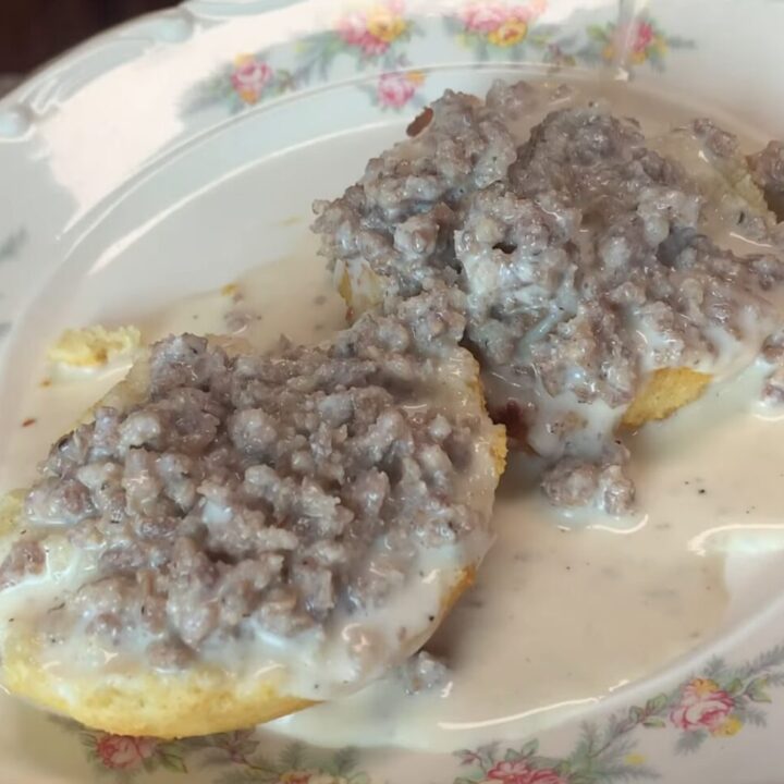 keto biscuits and gravy