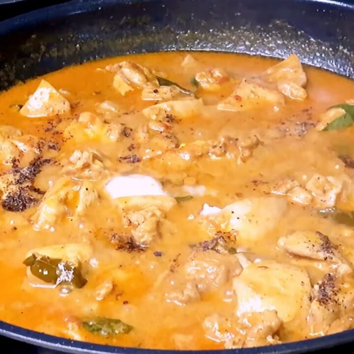 keto coconut chicken curry